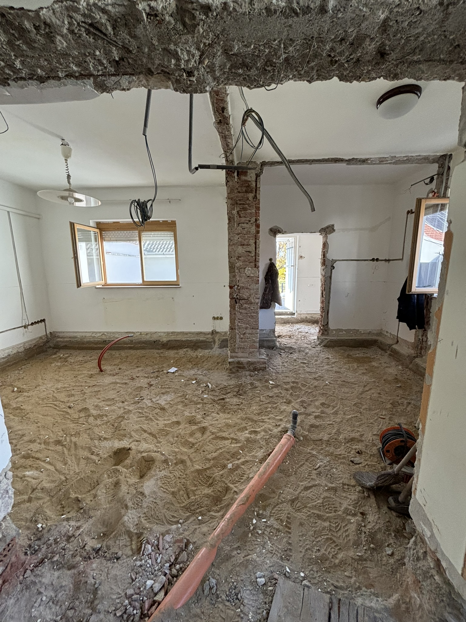 135 m² családi ház teljeskörű felújítása